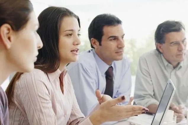 想從事翻譯行業(yè)，這幾點(diǎn)你有必要認真考慮下