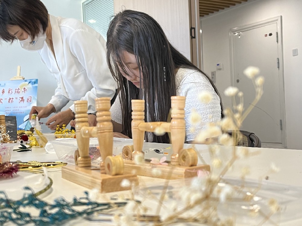 安徽譯博翻譯參加2022年中德合作創(chuàng  )新園“多彩端午 歡‘粽’滿(mǎn)園”端午節主題活動(dòng)