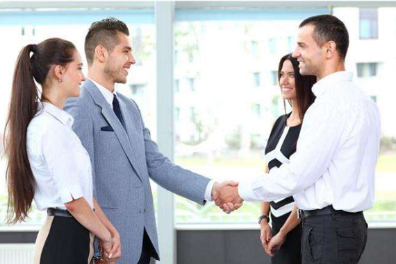 口譯翻譯需要了解的內容有哪些，口譯翻譯的價(jià)格影響因素