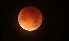 安徽譯博翻譯的小編們從相關(guān)天文機構了解到:“超級藍色血月”周三現身 中國屬最佳觀(guān)測