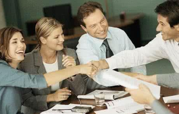 【合肥陪同翻譯】?jì)r(jià)格高，哪些因素影響著(zhù)譯員的費用